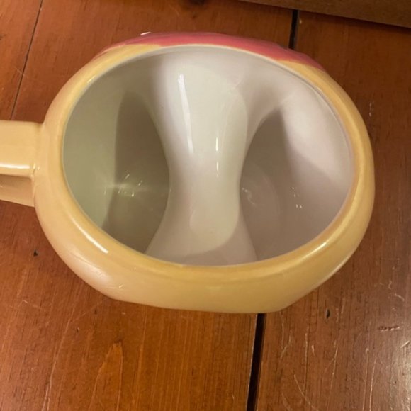 3D Pink Donut Shaped Mug - Picture 4 of 7